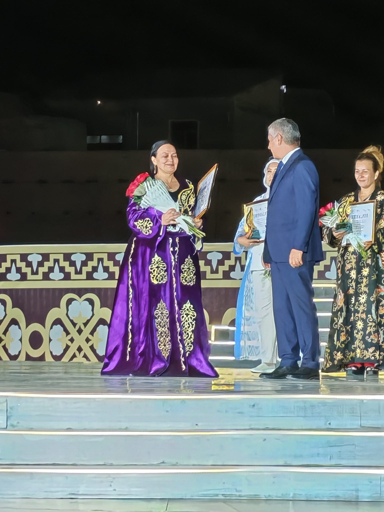 Kahramanmaraşlı geleneksel el sanatları ustası Nur Korkmaz, Özbekistan’da düzenlenen uluslararası