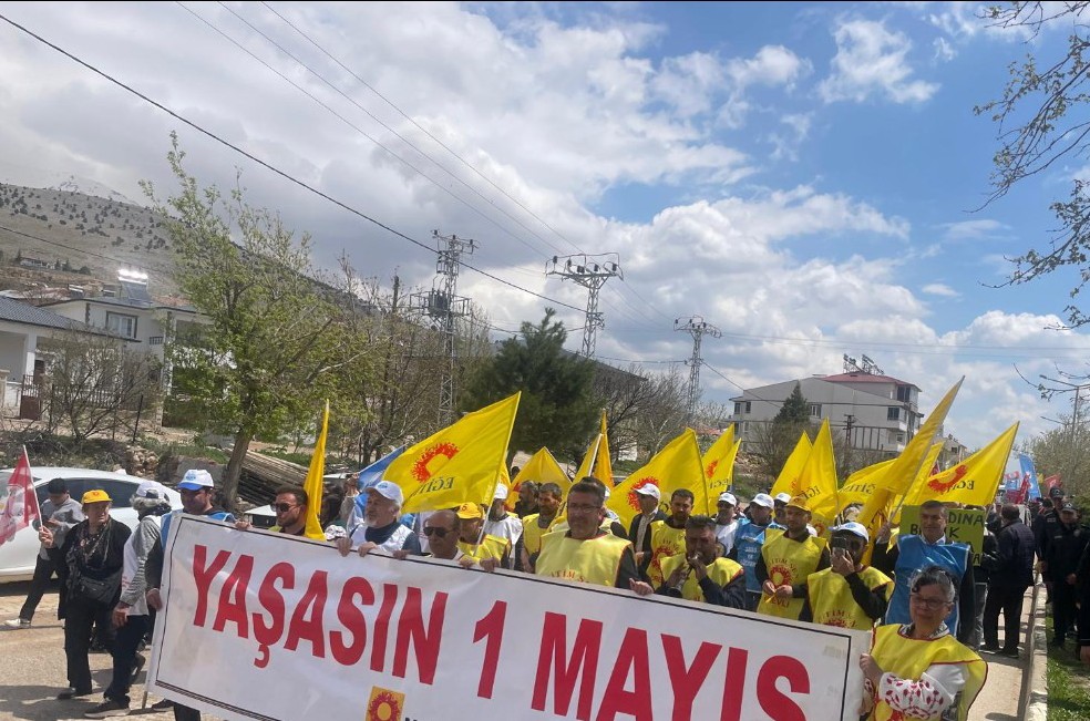 Kahramanmaraş’ta 1 Mayıs Emek ve Dayanışma Günü kapsamında açıklamalarda bulunan