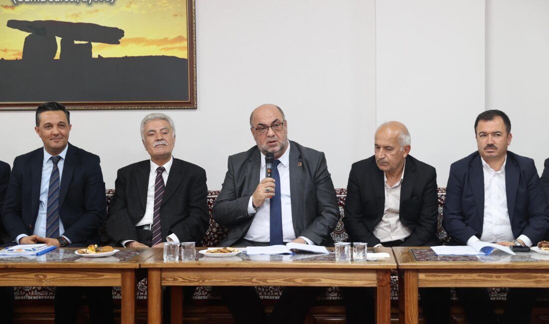 Dulkadiroğlu Belediyesi’nin mahalle toplantıları kapsamında 91. toplantı, Karacasu Ferhuş Mahallesi’nde