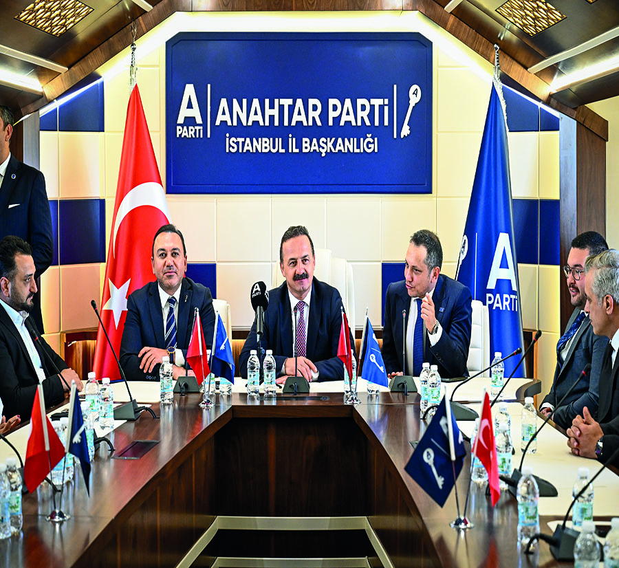 Anahtar Parti Genel Başkanı Yavuz Ağıralioğlu, partisinin İstanbul İl Başkanlığı