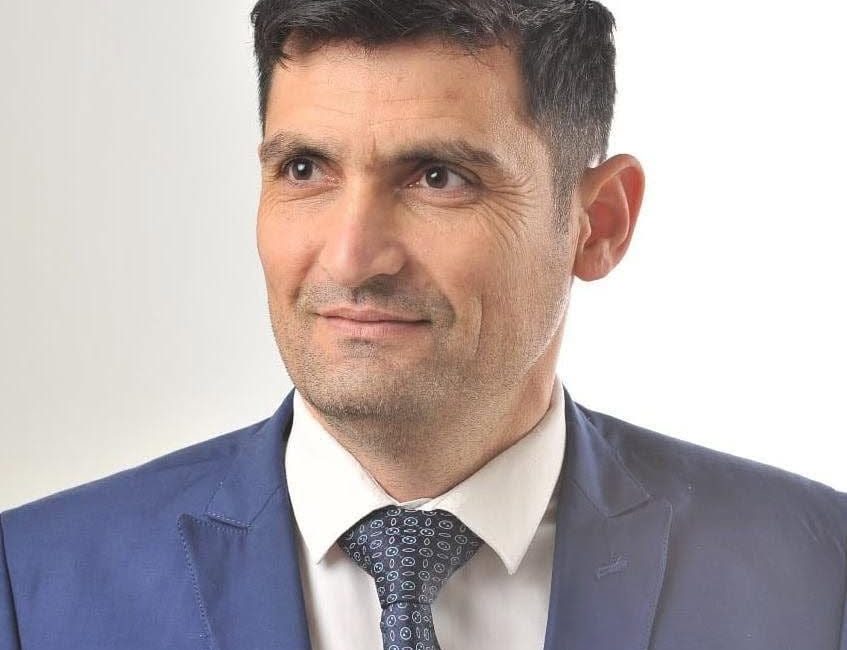 Siyasetçi Ali Akkurt, tarımsal araziler üzerinde bulunan ruhsatsız yapıların yıkılmasına