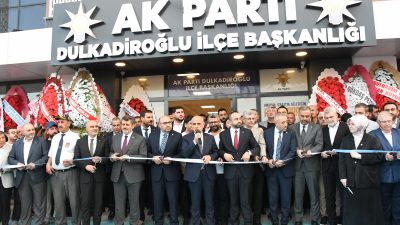 Kahramanmaraş’ta AK Parti Dulkadiroğlu İlçe Başkanlığı’nın yeni hizmet binası düzenlenen