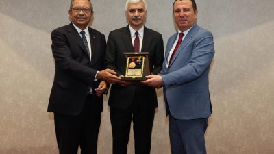 Kahramanmaraş Ticaret ve Sanayi Odası’nın (KMTSO) 34. Meclis Toplantısı’nda konuşan