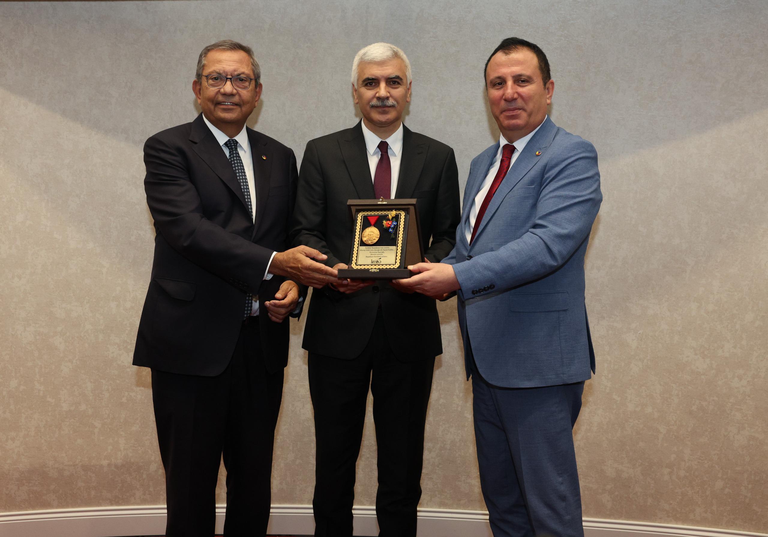 Kahramanmaraş Ticaret ve Sanayi Odası’nın (KMTSO) 34. Meclis Toplantısı’nda konuşan