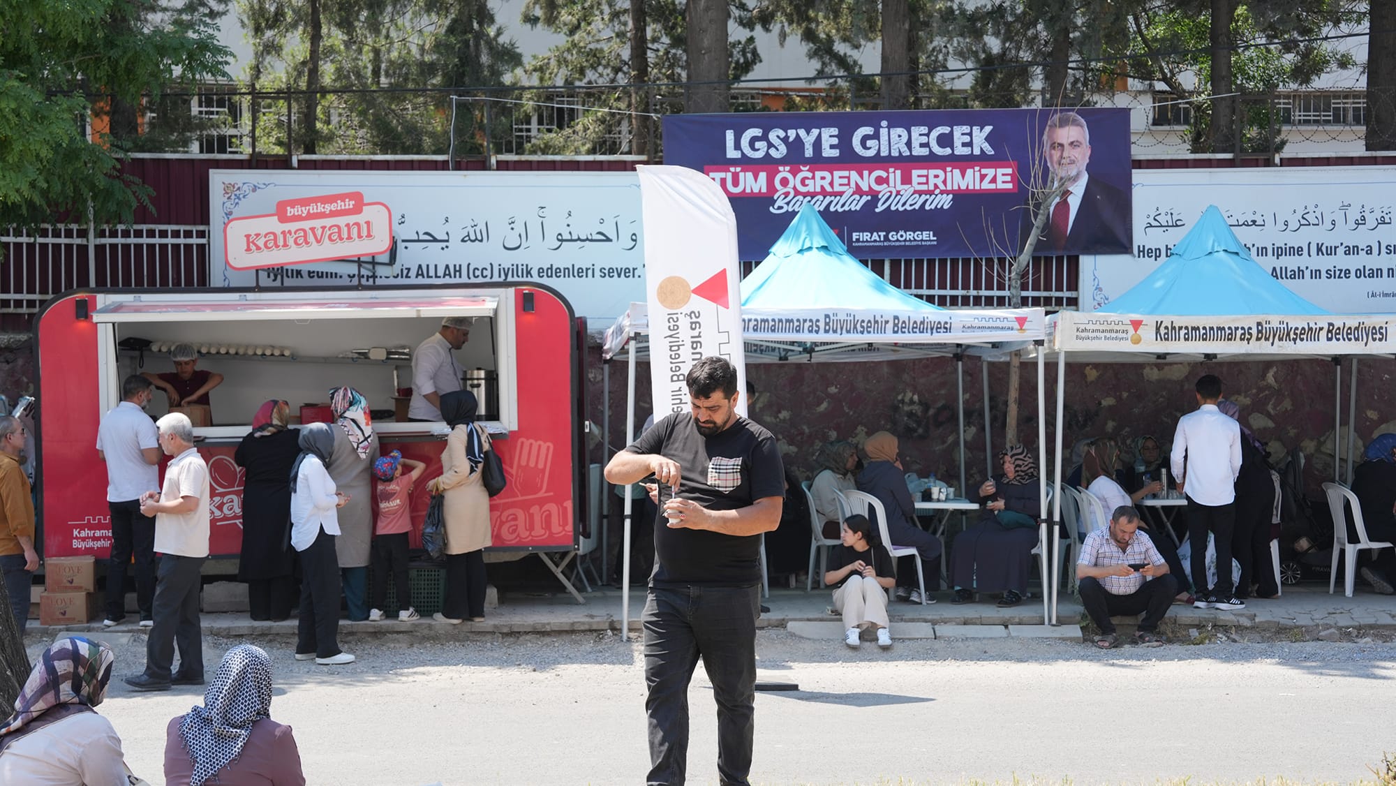 Büyükşehir Belediyesi, LGS günü öğrencilerin sınav merkezlerine ulaşımını ücretsiz toplu