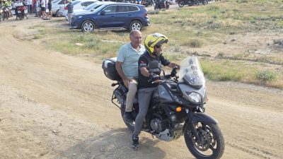 Türkiye’nin farklı kentlerinden gelen yüzlerce motosiklet tutkunu, Yumurtalık’ta düzenlenen Motosiklet