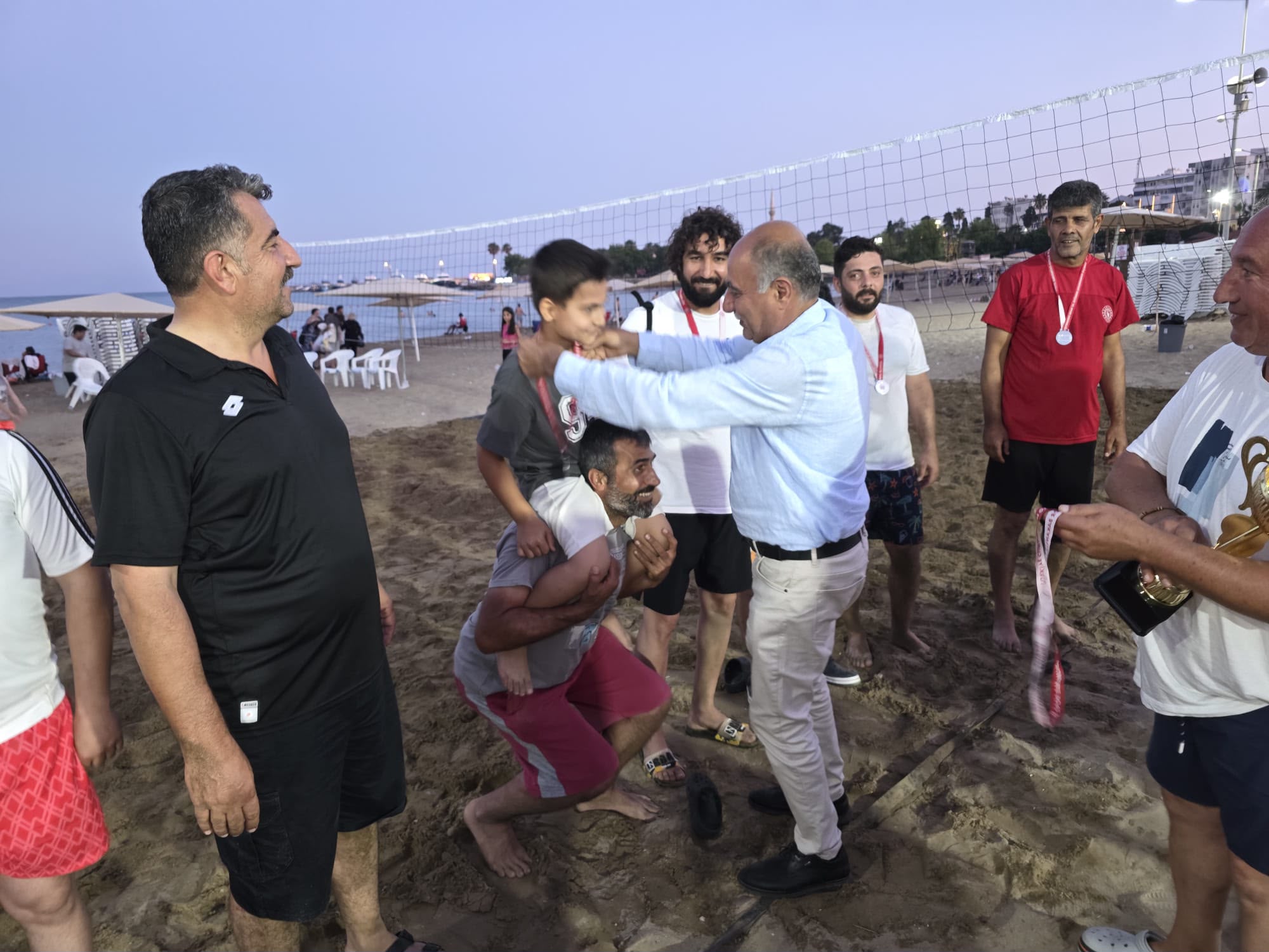 Yumurtalık Belediyesi tarafından düzenlenen Kurumlar Arası Plaj Voleybolu Turnuvası, ilçede