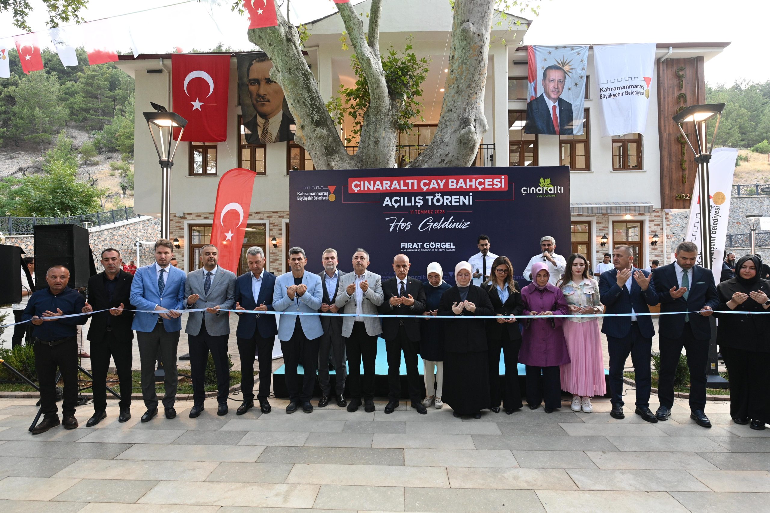 Kahramanmaraş Büyükşehir Belediyesi tarafından Dulkadiroğlu Pınarbaşı Mahallesi’nde hayata geçirilen Çınaraltı