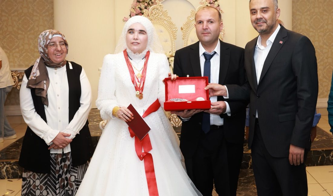 Kahramanmaraş’ın Onikişubat ilçesinde yürekleri ısıtan bir mutluluk yaşandı. Doğuştan görme