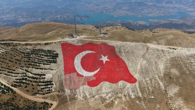 Onikişubat Belediyesi tarafından 2025 yılında Kahramanmaraş’ın simgesi Ahır Dağı’nın 1830