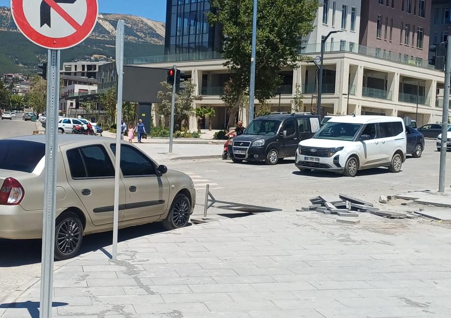Esnaf ve Vatandaşlar: “Bu Yanlıştan Acilen Dönülmeli” Kahramanmaraş’ta şehir merkezinin