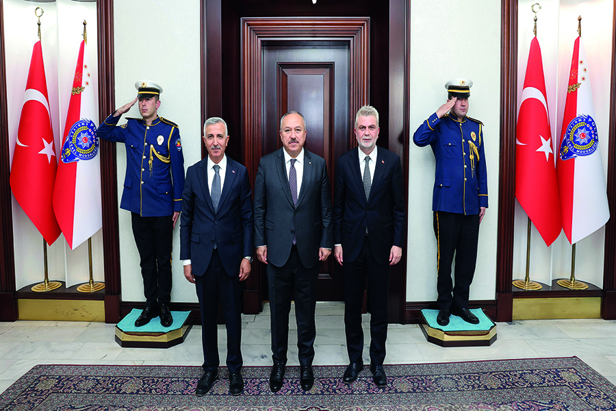 Büyükşehir Belediye Başkanı Fırat Görgel ve Vali Mükerrem Ünlüer, Ankara