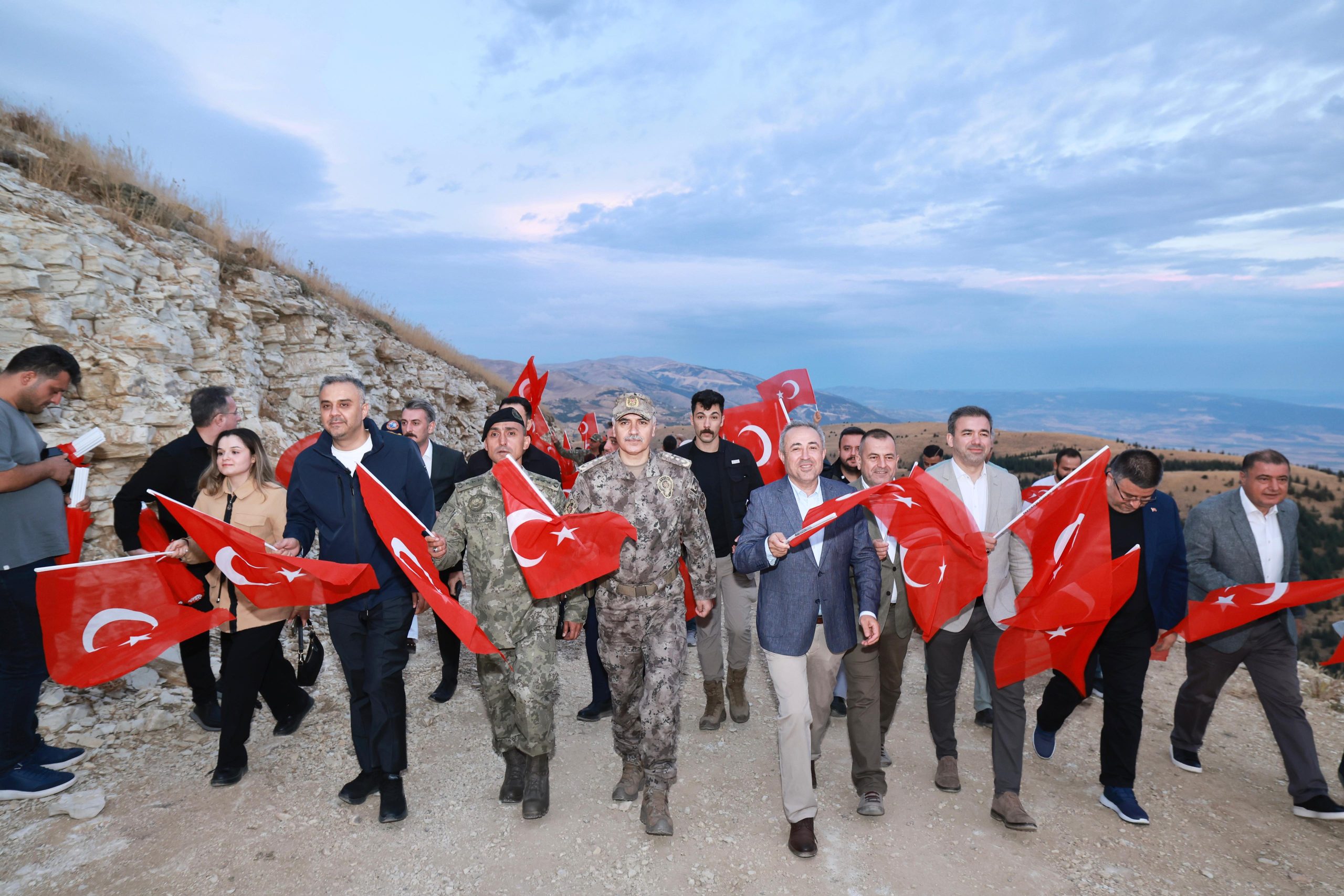 Onikişubat Belediyesi öncülüğünde 30 Ağustos Zafer Bayramı’nın anlam ve önemine
