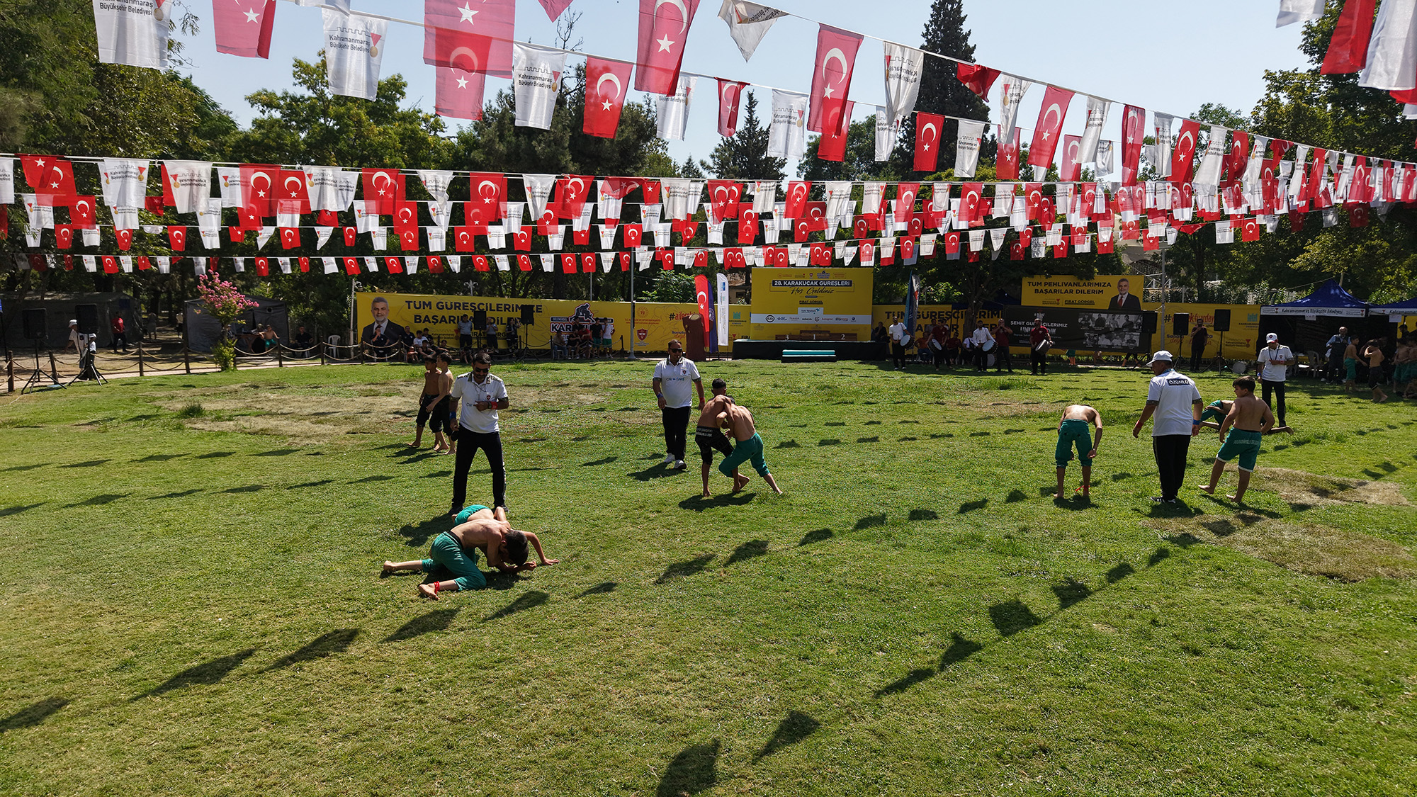 Büyükşehir Belediyesi, şehrin köklü güreş geleneğini 26 yıllık aranın ardından