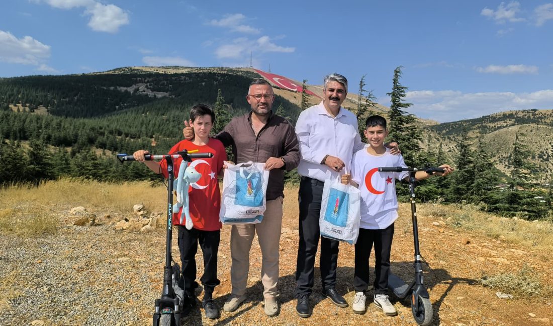 Onikişubat Belediyesi tarafından Ahır Dağı’nın 1830 rakımlı zirvesine nakşedilen dünyanın