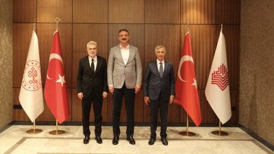 Ankara temasları kapsamında Vali Mükerrem Ünlüer ile Vakıflar Genel Müdürü