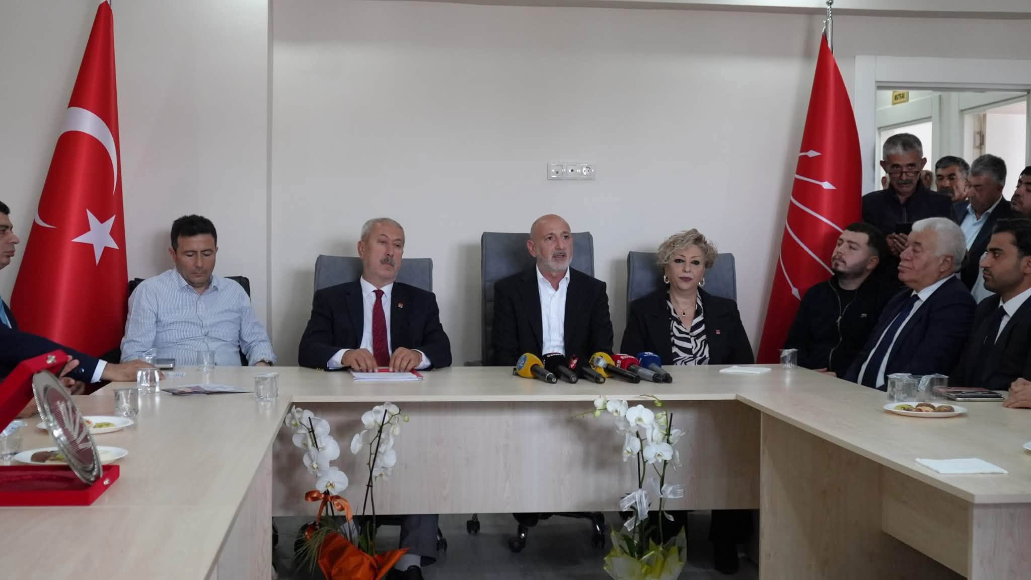 Cumhuriyet Halk Partisi (CHP) Kahramanmaraş İl Başkanı Esat Şengül, siyasetin