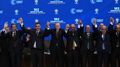 AK Parti 182. Genişletilmiş İl Başkanları Toplantısı’nda Cumhurbaşkaı ve AK