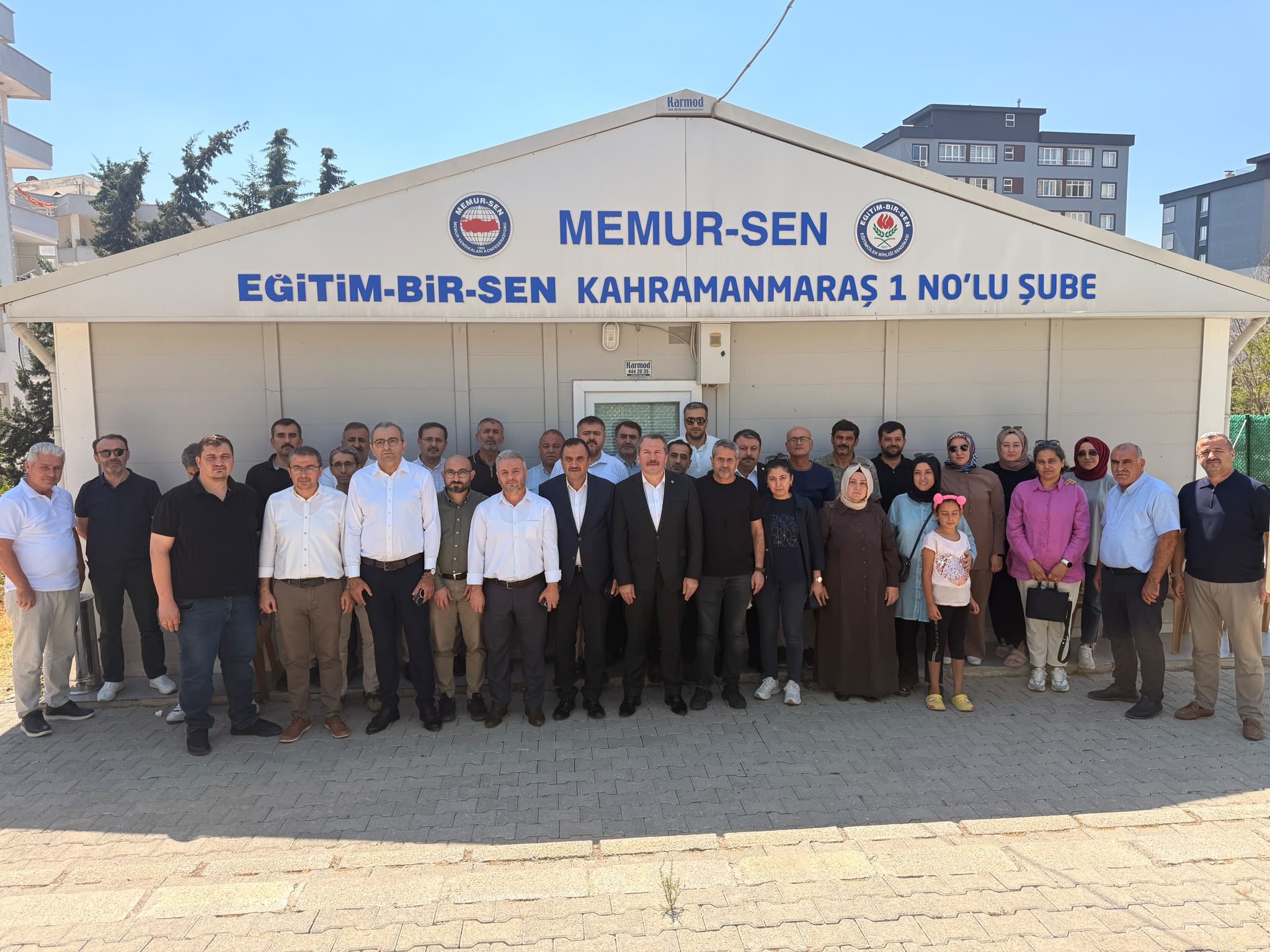 Memur-Sen Genel Başkanı Ali Yalçın, Kahramanmaraş Ayser Çalık Ortaokulu’nda yaşanan