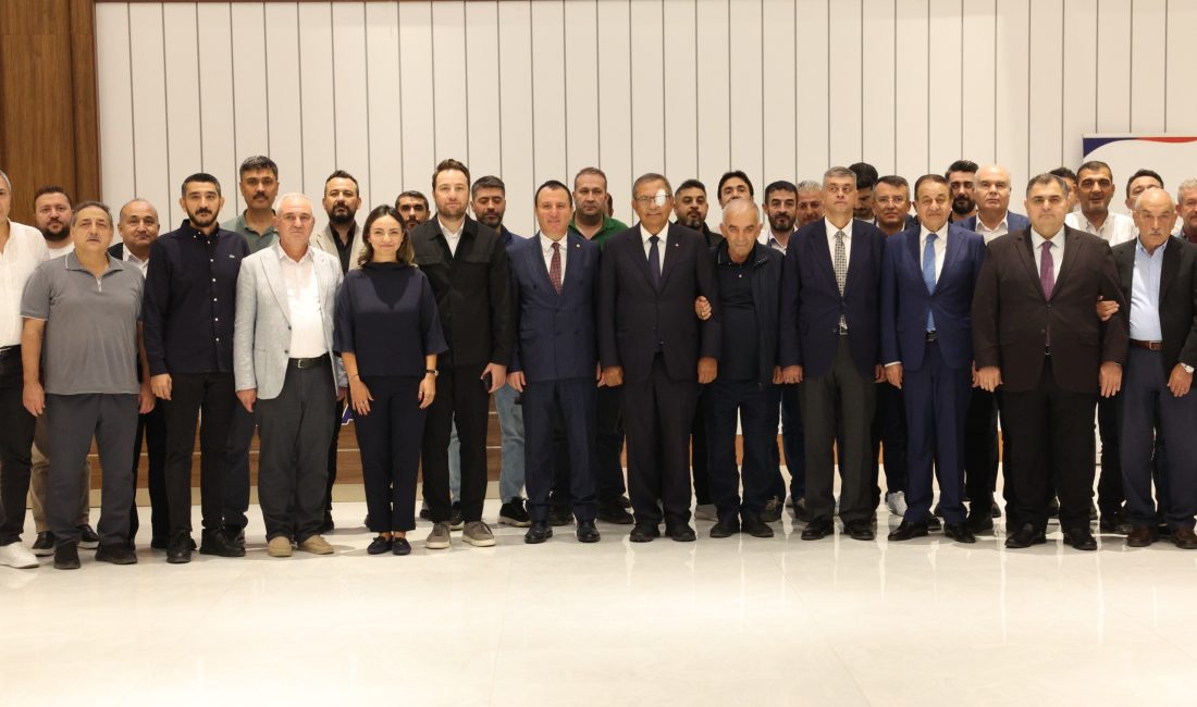 KMTSO Başkanı Buluntu: “Kahramanmaraş İçin Birlikte Başardık, Birlikte Üretmeye Devam Edeceğiz” KMTSO Yönetim Kurulu Başkanı Mustafa Buluntu, Eylül Ayı Olağan Meclis