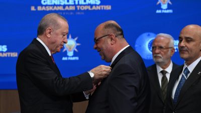 Kahramanmaraş’ta Dulkadiroğlu Belediye Başkanı Mehmet Akpınar, Yeniden Refah Partisi’nden AK