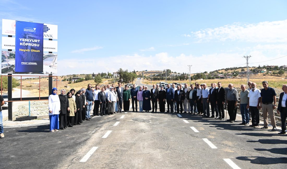 Dulkadiroğlu Yeniyurt Mahallesi’nde yapımı tamamlanan yeni köprünün hayırlı olmasını dileyen