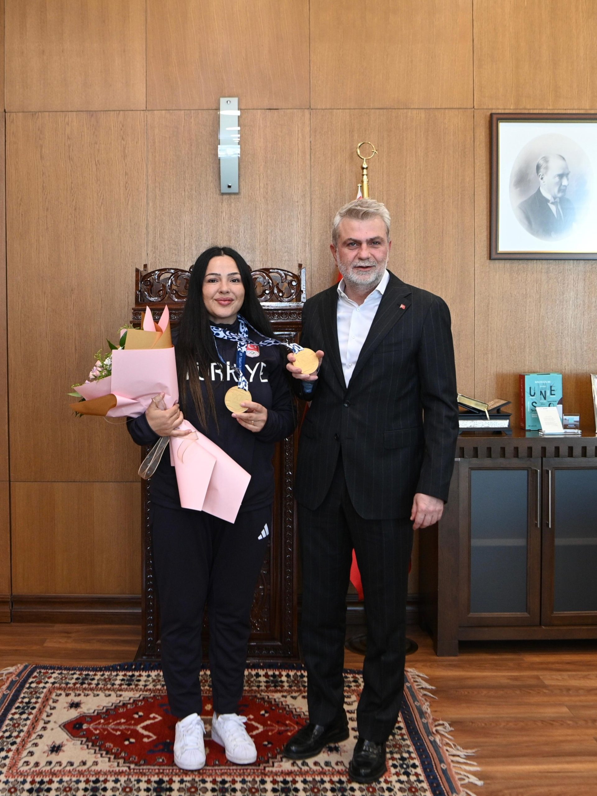 Başkan Görgel, Kahramanmaraşlı Milli Şampiyon Atıcı Safiye Temizdemir’i Ağırladıİtalya’nın Taranto