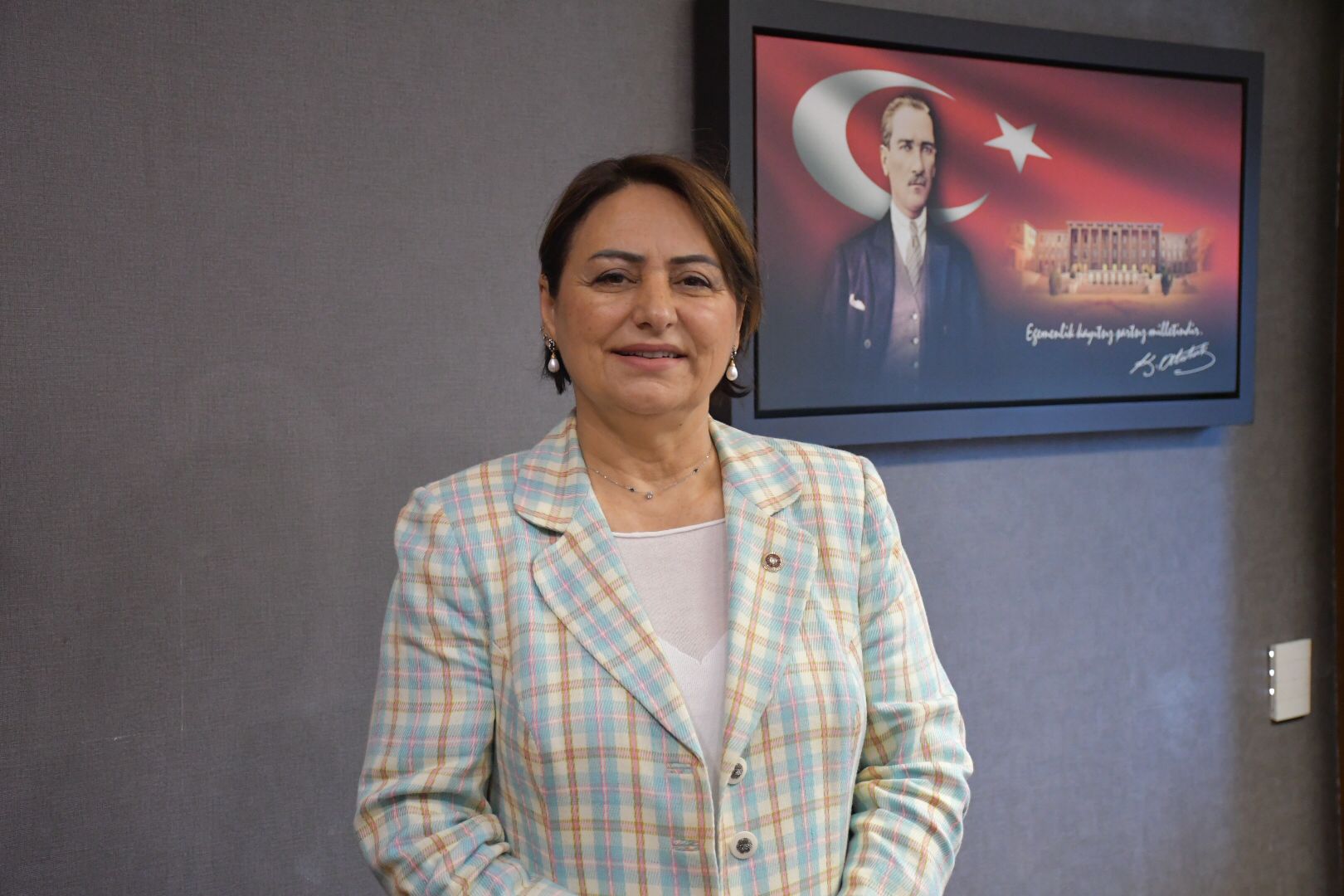 Cumhuriyet Halk Partisi Adana Milletvekili ve TBMM Başkanlık Divanı Üyesi