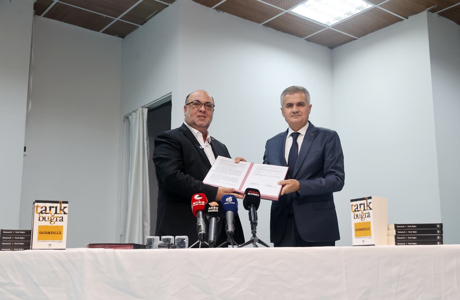 DULKADİROĞLU’NDA EĞİTİME GÜÇLÜ DESTEK: GENÇLER KÜRSÜDE VE EŞİK PROJELERİNDE YENİ DÖNEM BAŞLADI Dulkadiroğlu Belediyesi, Kahramanmaraş İl Millî Eğitim Müdürlüğü ve Fikir Atölyesi