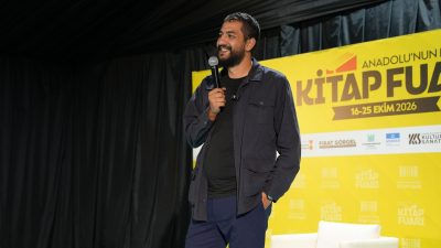 11. Uluslararası Kahramanmaraş Kitap Fuarı’nda araştırmacı-yazar Altay Cem Meriç, kitapseverlerle