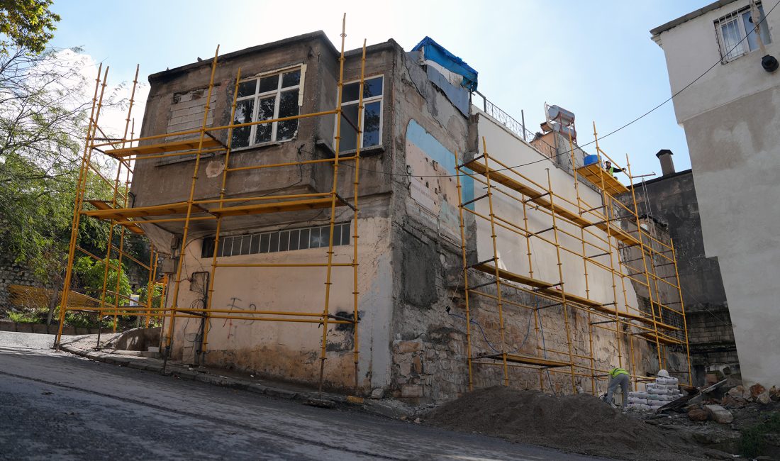 Büyükşehir Belediyesi, şehrin en eski yerleşim yerlerinden Fevzipaşa Mahallesi’ni daha