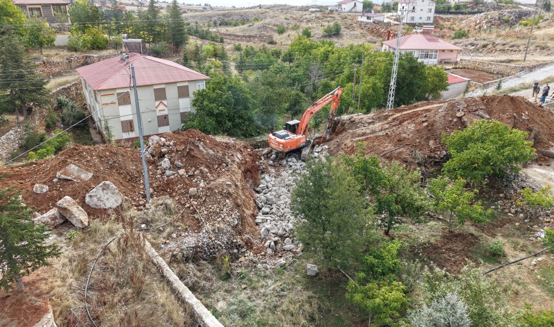 Büyükşehir Belediyesi, Göksun’un kırsal Keklikoluk Mahallesi’nde modern ve dayanıklı köprü