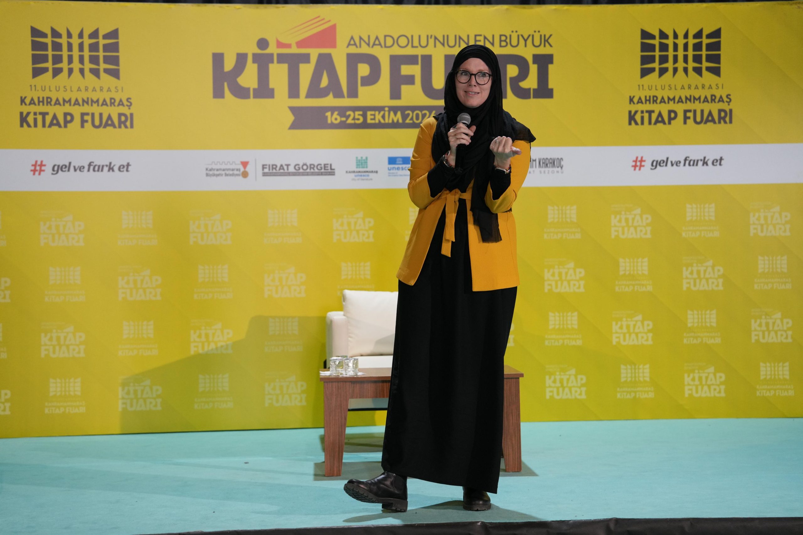 11. Uluslararası Kahramanmaraş Kitap Fuarı, dokuzuncu gününde Kanadalı yazar Jenny
