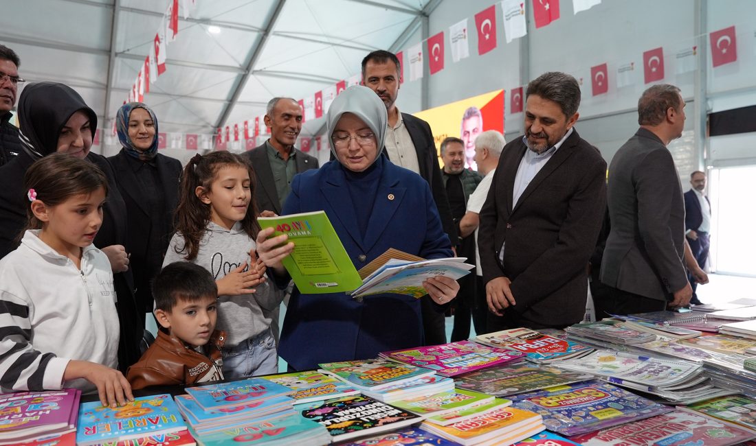 Büyükşehir Belediyesinin ev sahipliğinde Edebiyatın Başkenti Kahramanmaraş’ta düzenlenen 11. Uluslararası