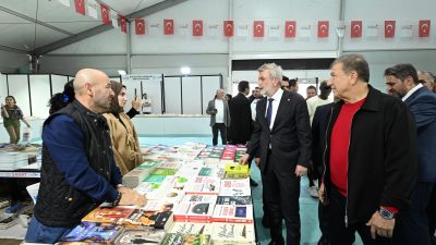 Büyükşehir Belediyesinin 11. Uluslararası Kahramanmaraş Kitap Fuarı, bu kez Türk