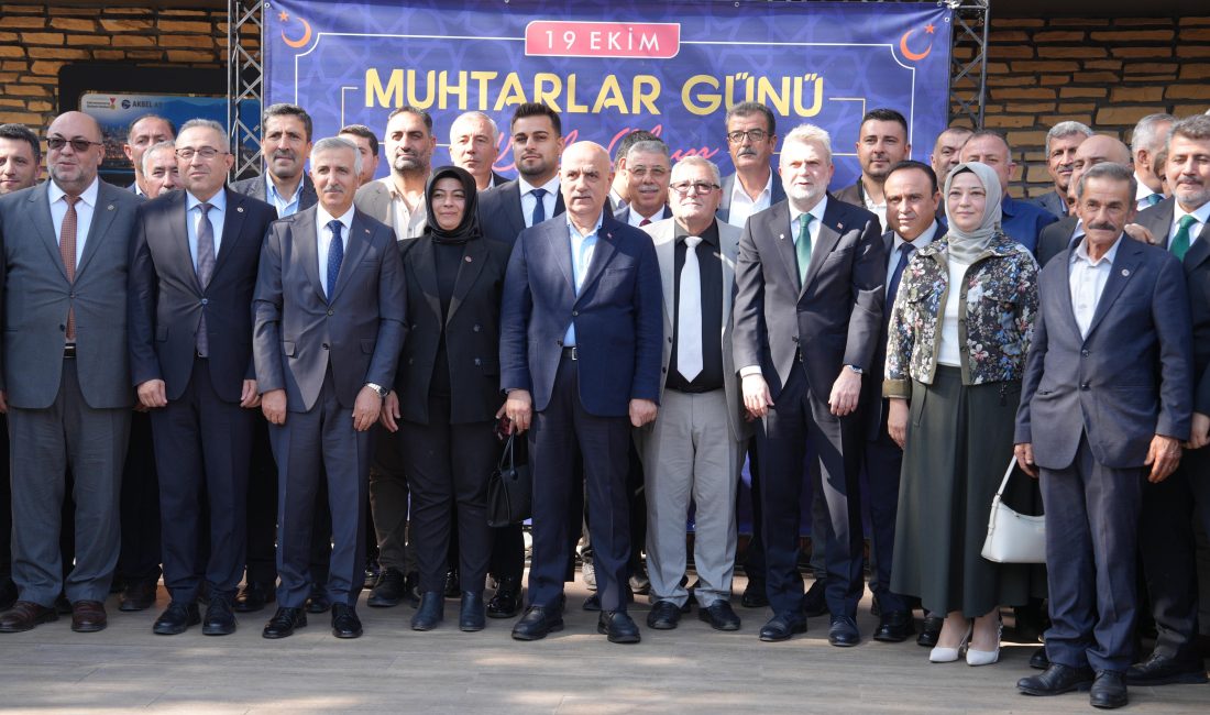 19 Ekim Muhtarlar Günü programında konuşan Büyükşehir Belediye Başkanı Fırat