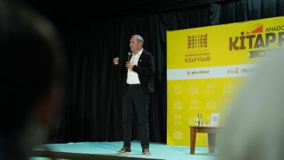 Anadolu’nun en büyük kitap fuarında okurlarla bir araya gelen “Dijital
