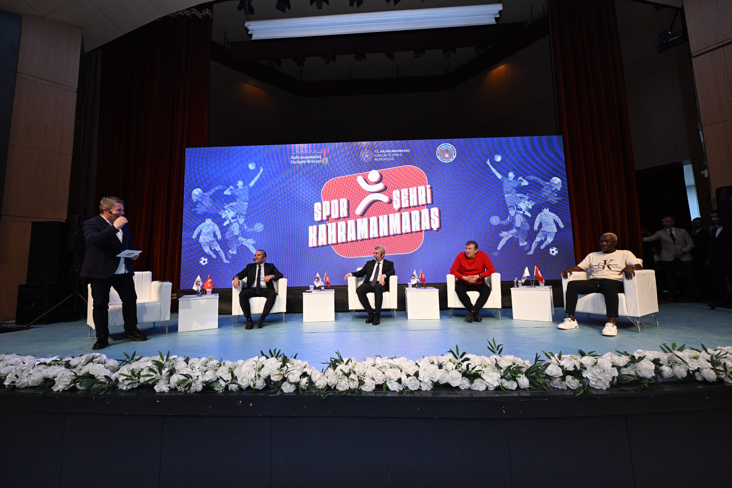 Büyükşehir Belediyesi tarafından; TRT Spor Spikeri Erdoğan Arıkan ile Türk