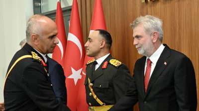 Cumhuriyet’in ilanının 103’üncü yıl dönümü dolayısıyla Valilik makamında tebriklerin kabulü