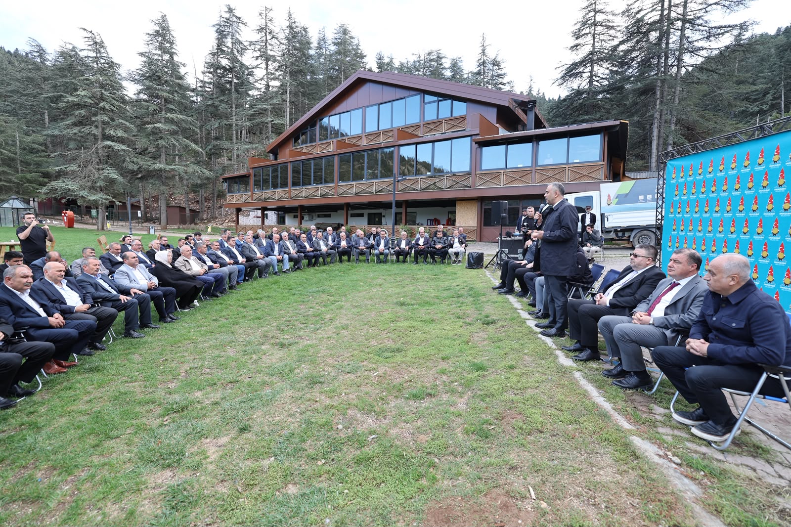 Onikişubat Belediye Başkanı Hanifi Toptaş, 19 Ekim Muhtarlar Günü dolayısıyla