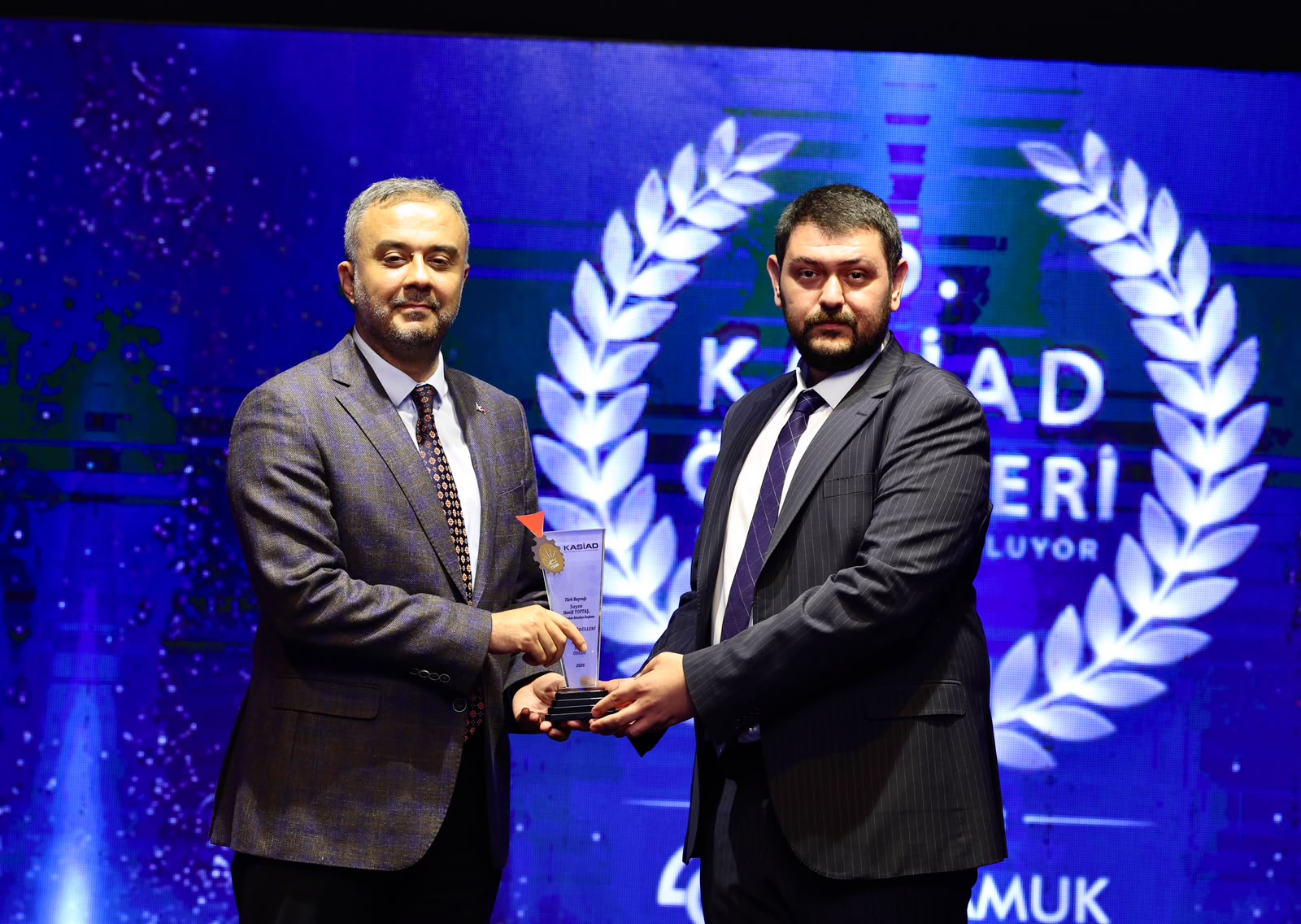 Onikişubat Belediye Başkanı Hanifi Toptaş, 5. KASİAD Ödülleri’nde Avrupa ve