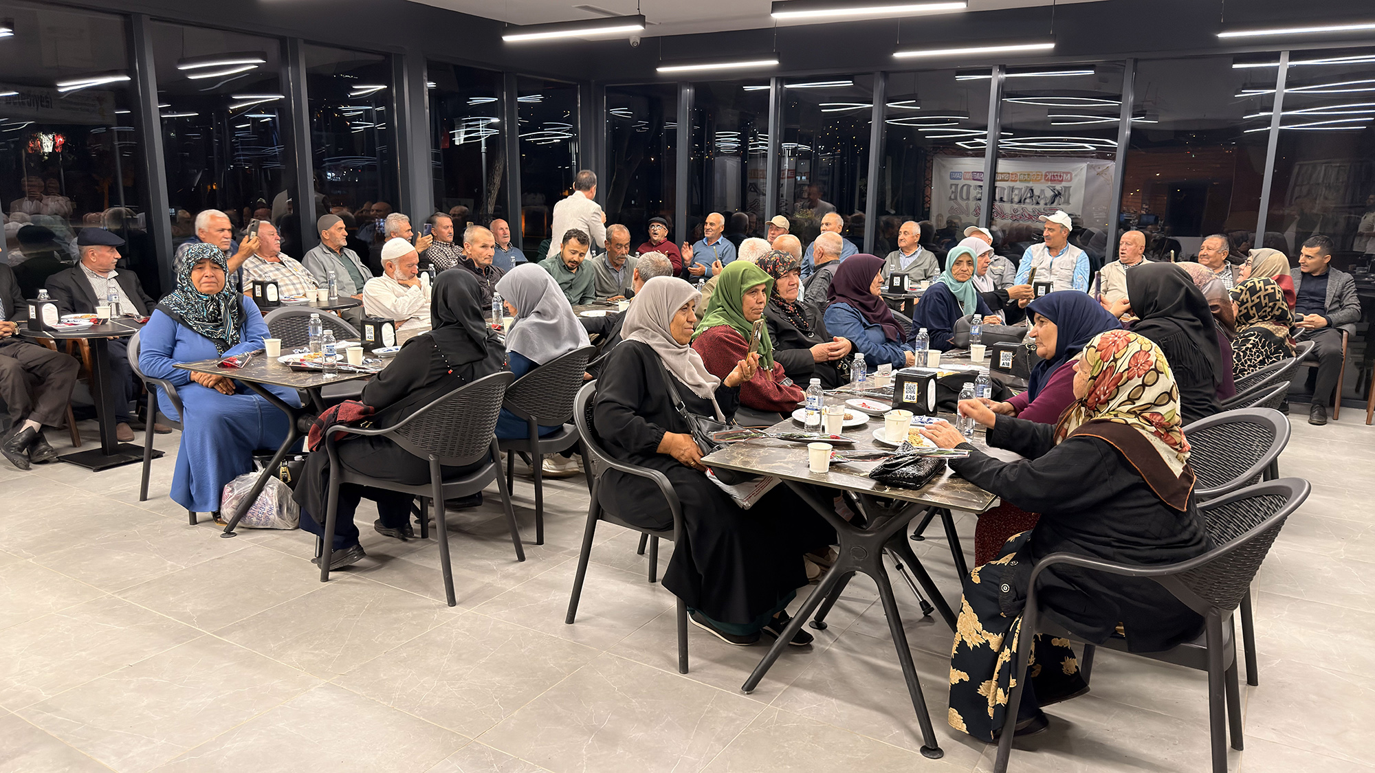 Büyükşehir Belediyesi, şehrin ulu çınarlarını Kahramanmaraş Kalesi’nde düzenlediği özel programda