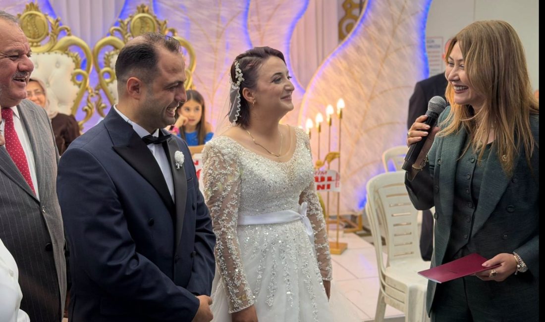 Kahramanmaraşlı gazeteci Bahar Zaloğlu, Sağlık Müdürlüğü personellerinden Serdar Mercimek ile