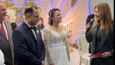 Kahramanmaraşlı gazeteci Bahar Zaloğlu, Sağlık Müdürlüğü personellerinden Serdar Mercimek ile