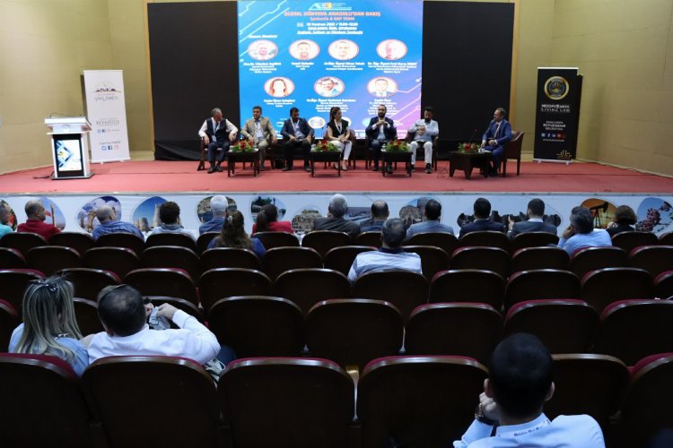 Anadolu Bilişim Buluşmaları tarafından “Dijital Dünyaya Anadolu’dan Bakış” temasıyla düzenlenen