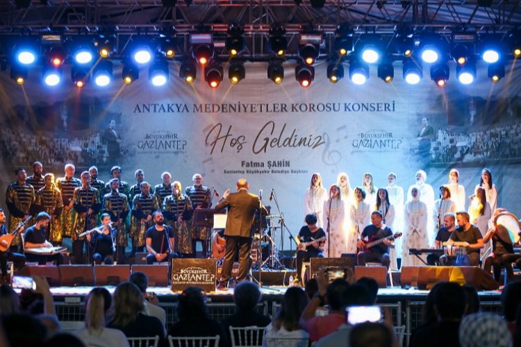 Gaziantep Büyükşehir Belediyesi tarafından kültür sanat etkinlikleri kapsamında Yılmaz Özfırat’ın
